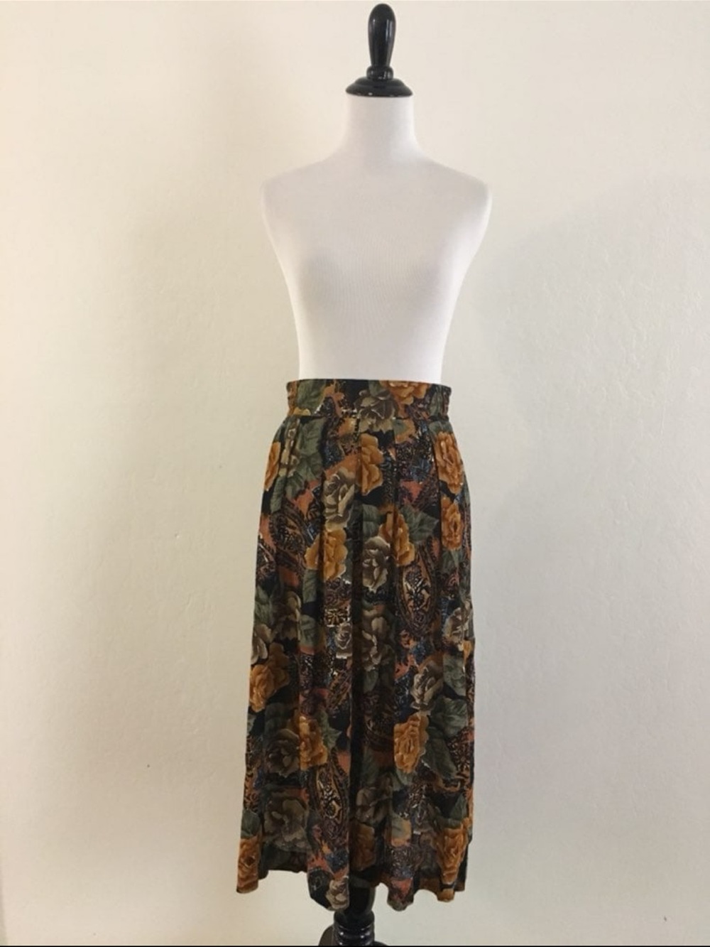Vintage floral midi skirt